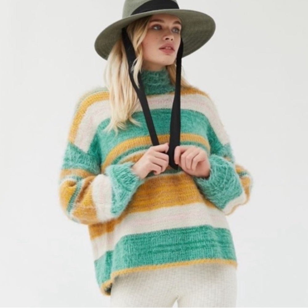 Urban Outfitters Kimchi Blue Fuzzy Sweater Size S Multicolor Slouchy Mock Neck